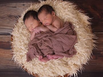Beb&eacute;s reci&eacute;n nacidos