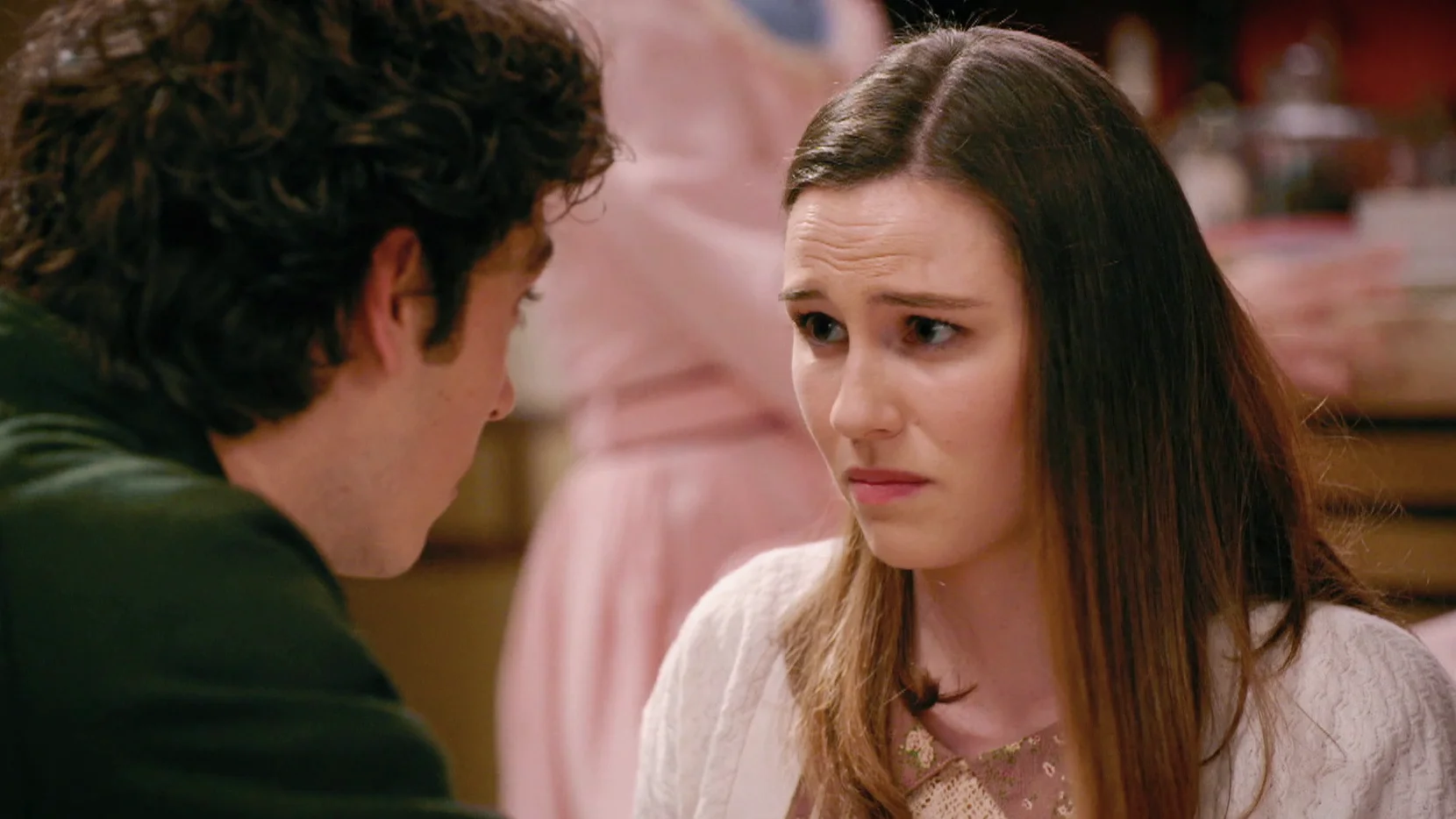 &ldquo;No puedo permitir que te cases conmigo&rdquo;: Claudia cambia de opini&oacute;n y anima a Mateo a convertirse en sacerdote