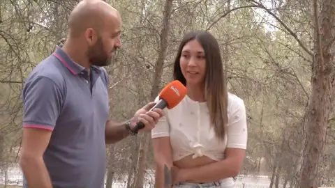 Rosa, víctima del gerente que grababa y almacenaba imágenes íntimas de sus empleadas: "Es asqueroso" Rosa, víctima del gerente que grababa y almacenaba imágenes íntimas de sus empleadas: "Es asqueroso"