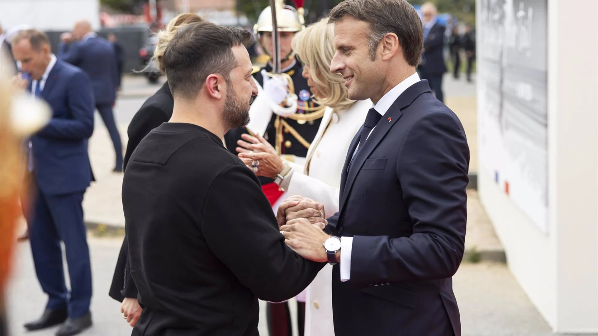 Zelenski avisa desde el Parlamento francés que "Europa ya no es un continente de paz" Zelenski avisa desde el Parlamento francés que "Europa ya no es un continente de paz"