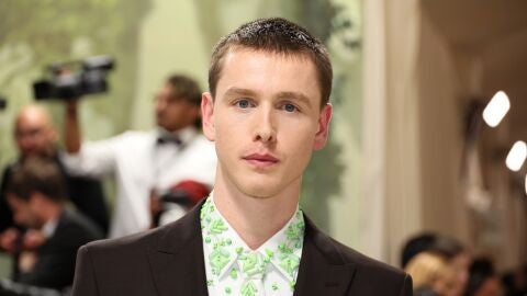Harris Dickinson en la Gala Met 2024