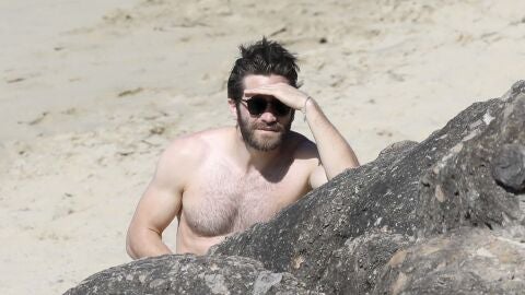 Jake Gyllenhaal en la playa
