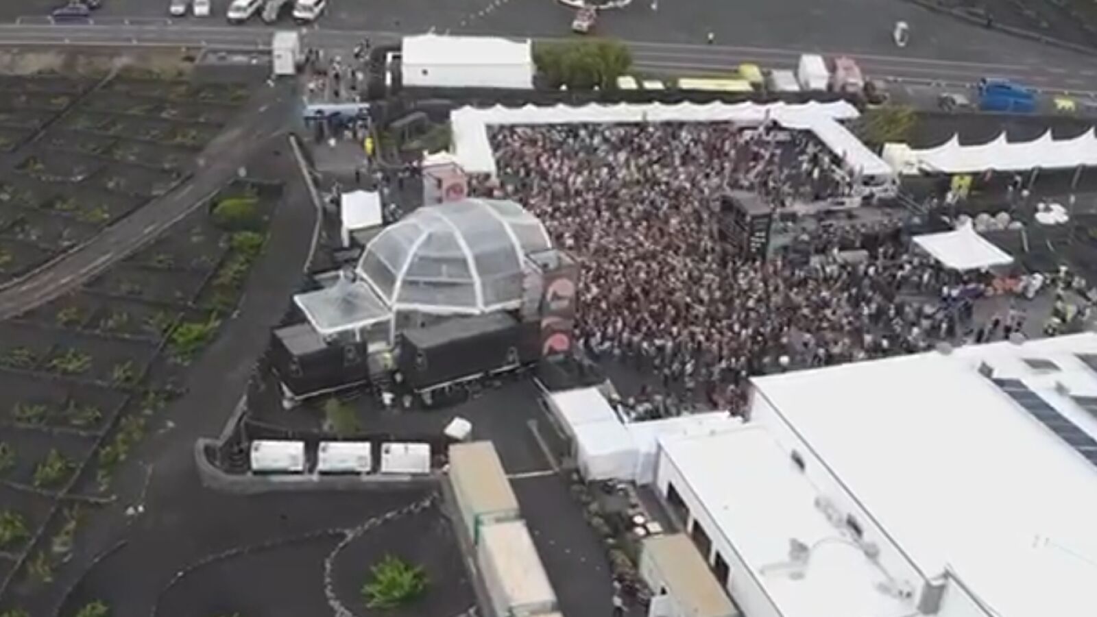 Lanzarote celebra el festival de música 'Sonidos Líquidos' en medio de un paisaje volcánico