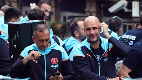 Pep Guardiola celebra un título con el Manchester City Pep Guardiola celebra un título con el Manchester City