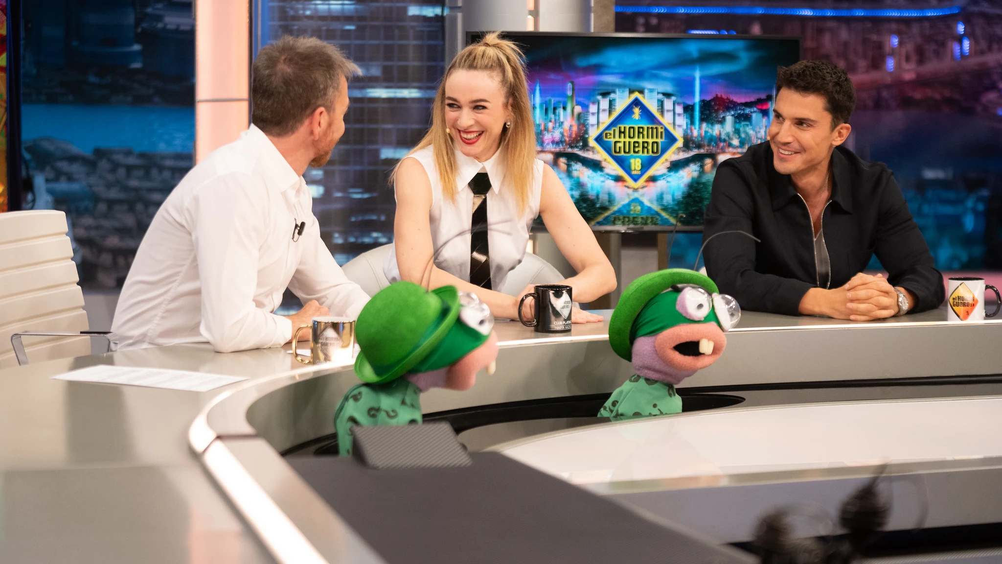 "Se te pone una mirada asesina": Marta Hazas y Álex González demuestran su lado más competitivo "Se te pone una mirada asesina": Marta Hazas y Álex González demuestran su lado más competitivo
