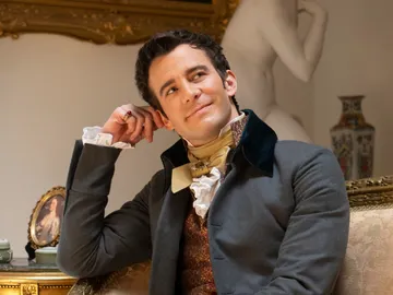 Luke Thompson como Benedict Bridgerton Luke Thompson como Benedict Bridgerton