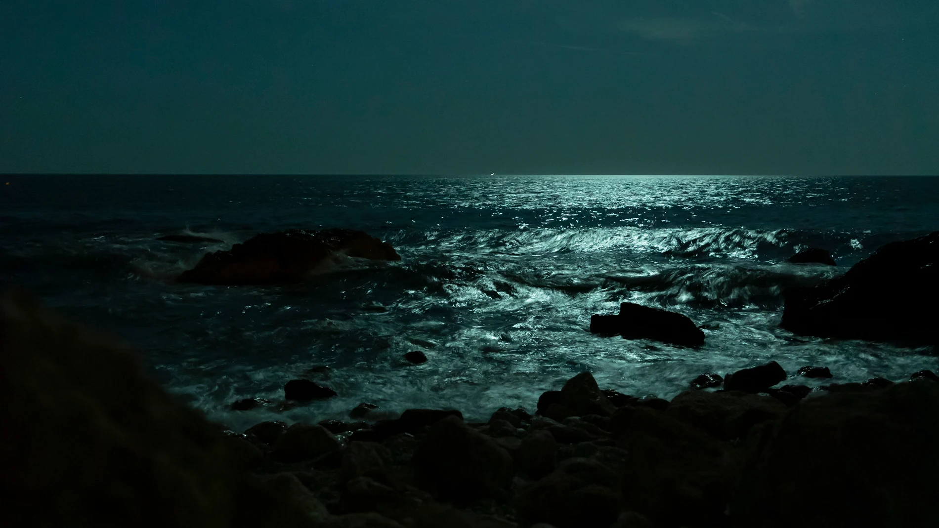 Imagen del mar de noche Imagen del mar de noche