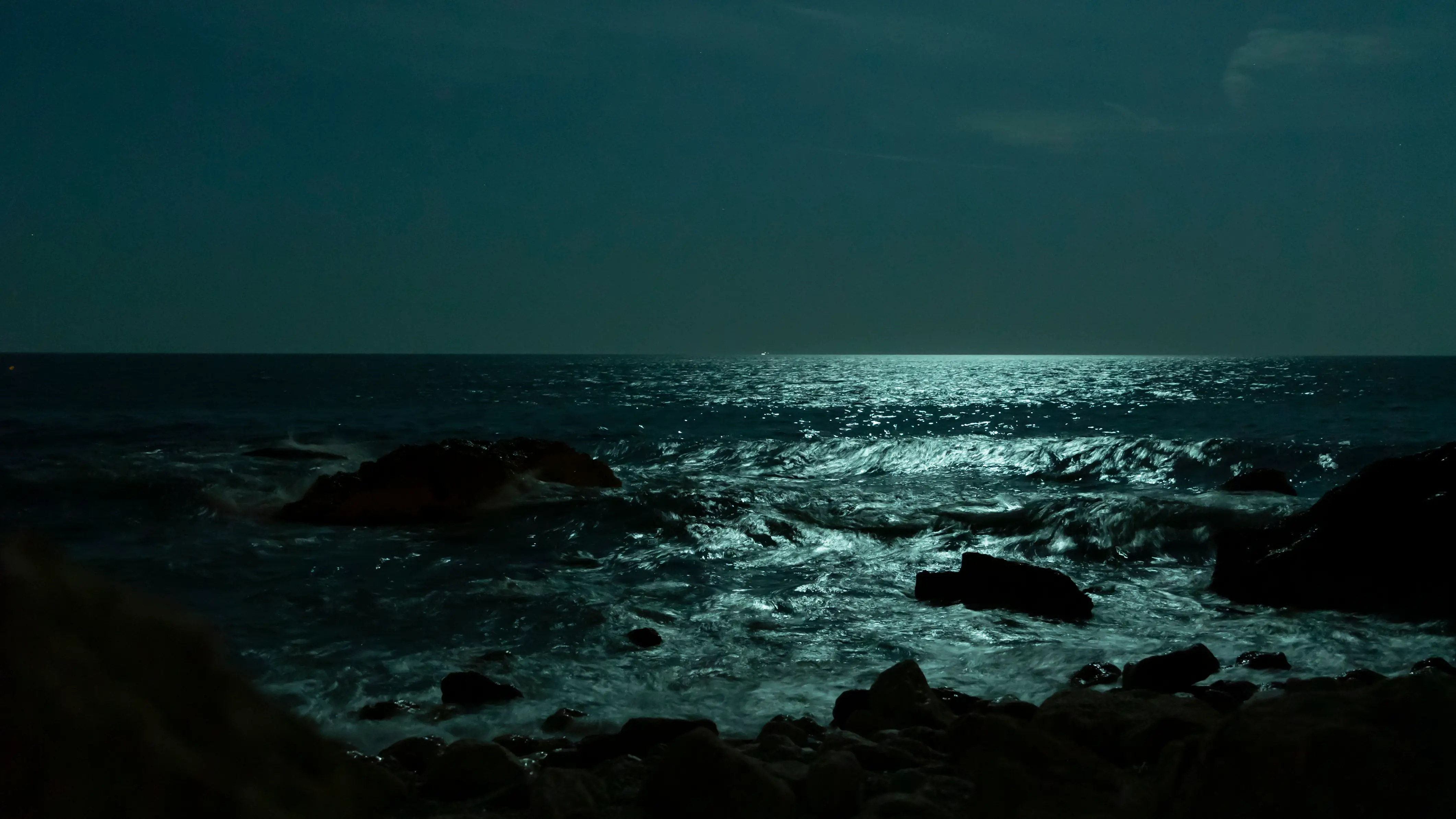 Imagen del mar de noche Imagen del mar de noche