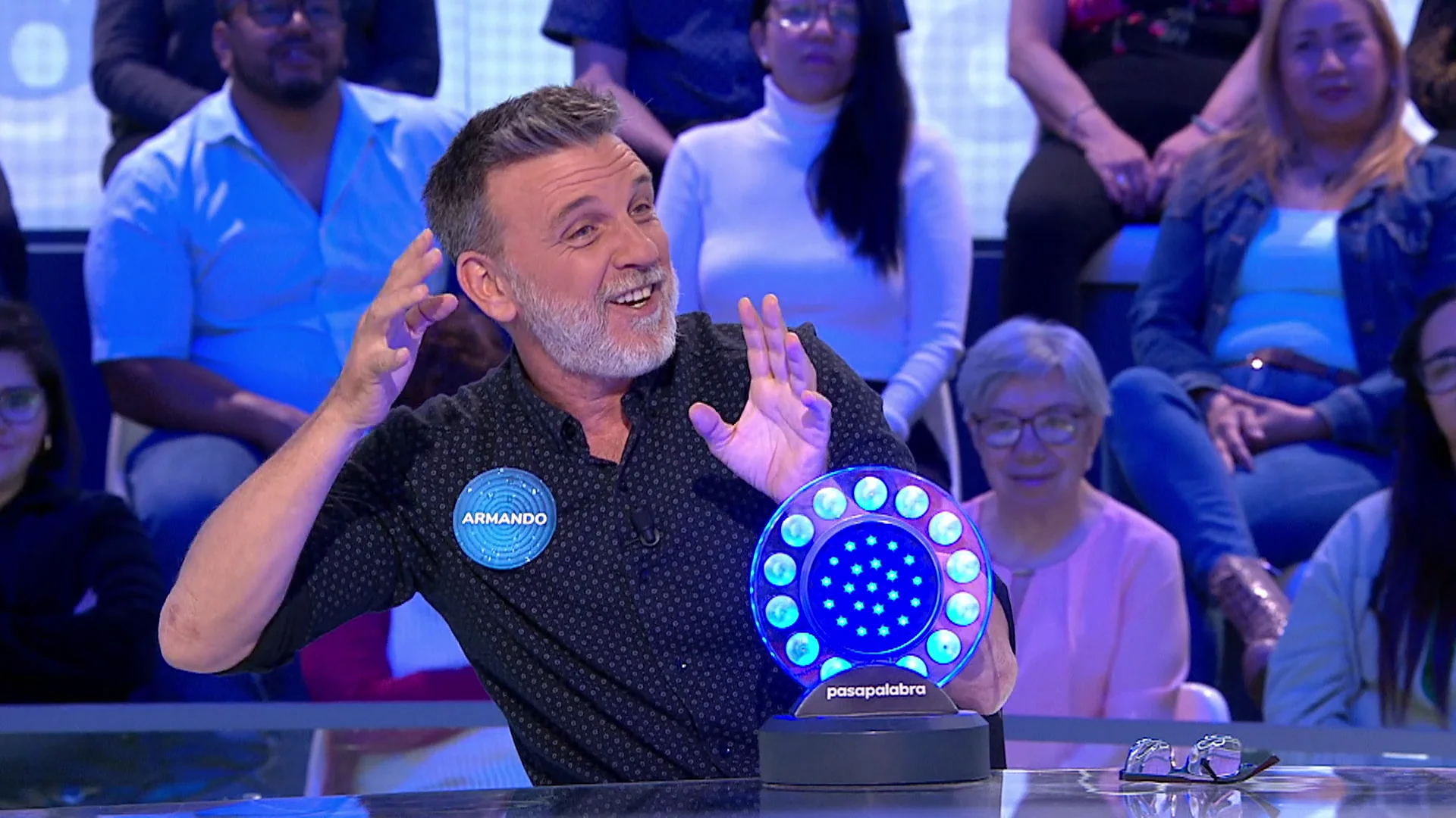 Antonio Garrido, sobre su obra de teatro: &ldquo;Son sketches de humor sobre Semana Santa y d&oacute;nde vamos colgamos el cartel de &lsquo;No hay entradas&rdquo;