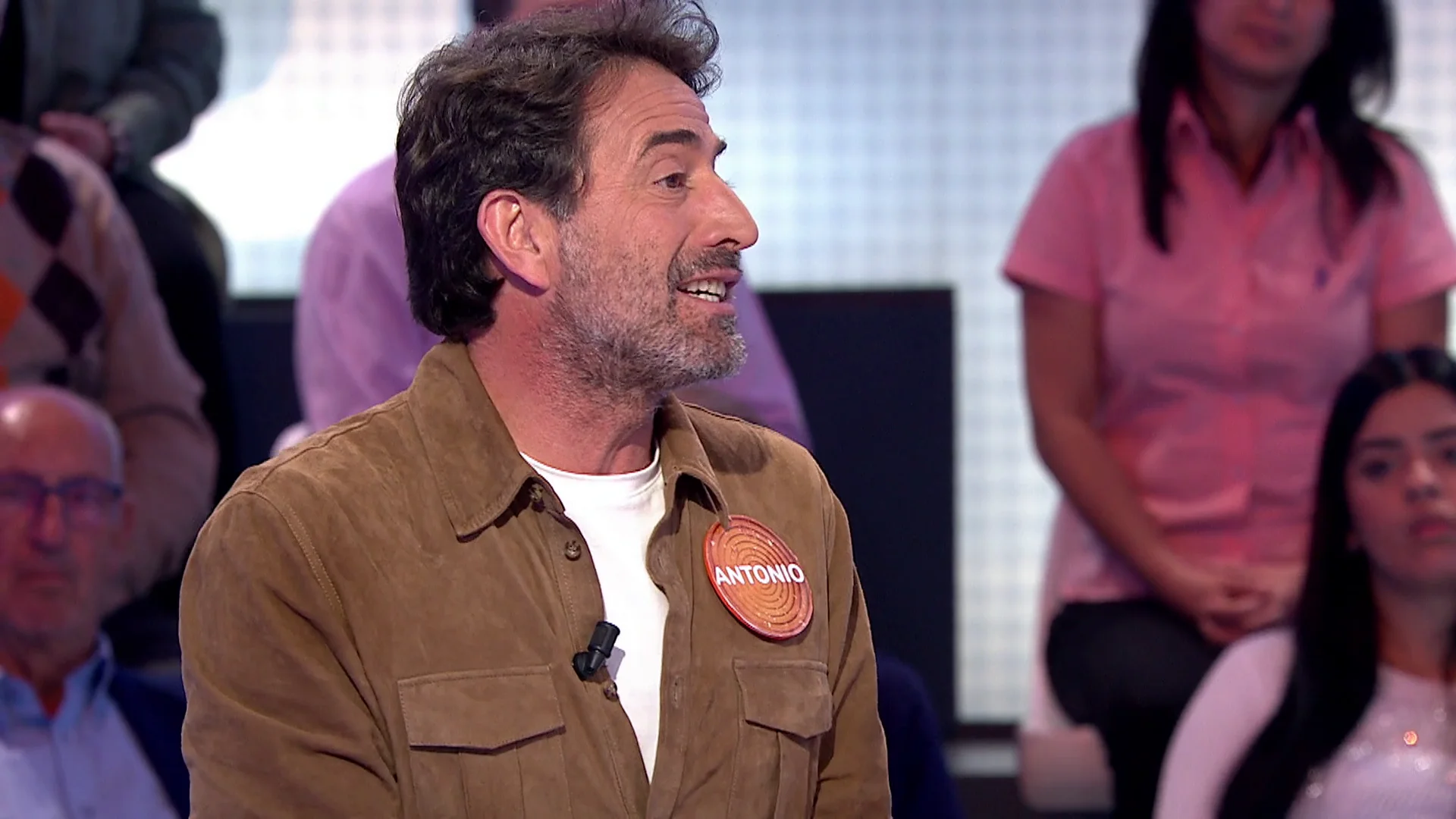 Antonio Garrido, sobre su obra de teatro: &ldquo;Son sketches de humor sobre Semana Santa y d&oacute;nde vamos colgamos el cartel de &lsquo;No hay entradas&rdquo;