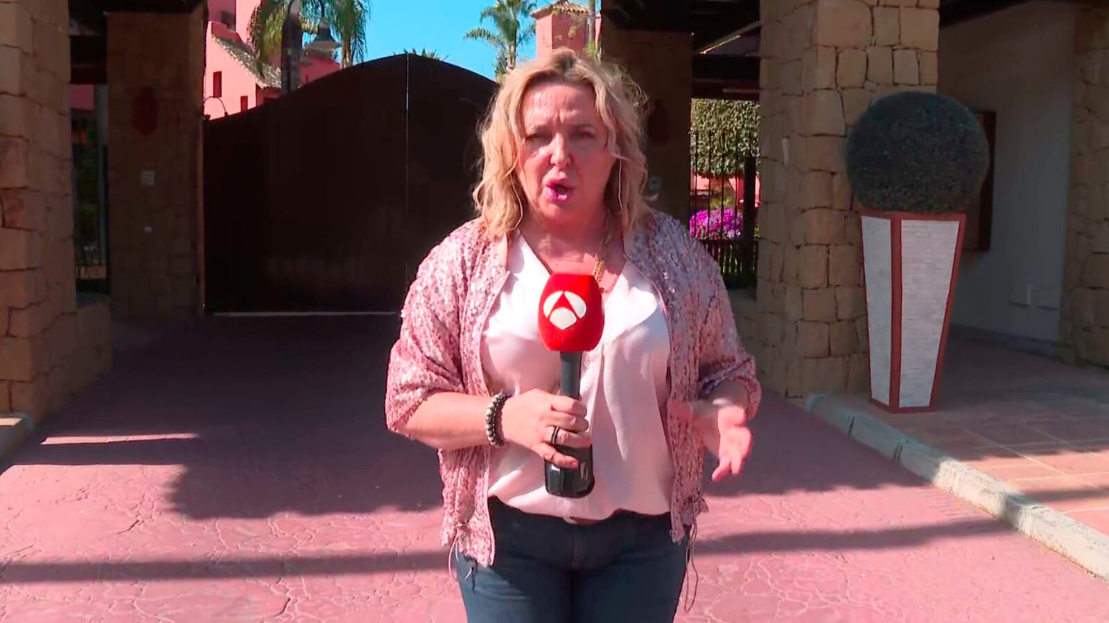 El presidente de una comunidad de vecinos se sube el sueldo hasta los 103.000 euros anuales
