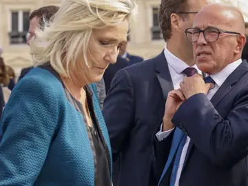 El líder de los Republicanos franceses rechaza su expulsión e insiste en pactar con la ultraderecha El líder de los Republicanos franceses rechaza su expulsión e insiste en pactar con la ultraderecha