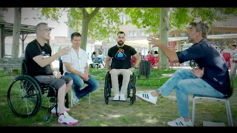 La vida en una silla de ruedas. La vida en una silla de ruedas.