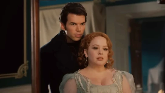 Nicola Coughlan y Luke Newton como Penelope Featherington y Colin Bridgerton Nicola Coughlan y Luke Newton como Penelope Featherington y Colin Bridgerton