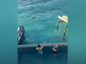 Arribas rescata a una pareja en Maldivas Arribas rescata a una pareja en Maldivas