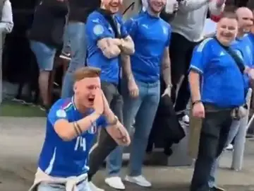 La hinchada de Albania en la Eurocopa provoca a los italianos... ¡partiendo espaguetis!