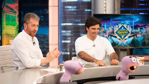 Trancas y Barrancas ponen a prueba la agudeza visual de Carlos Sainz: "¡Se le da bien!" Trancas y Barrancas ponen a prueba la agudeza visual de Carlos Sainz: "¡Se le da bien!"