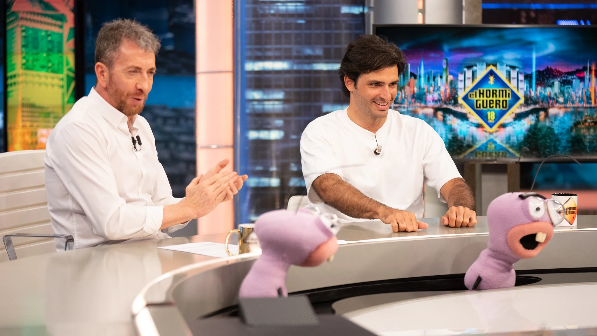 Trancas y Barrancas ponen a prueba la agudeza visual de Carlos Sainz: "¡Se le da bien!" Trancas y Barrancas ponen a prueba la agudeza visual de Carlos Sainz: "¡Se le da bien!"