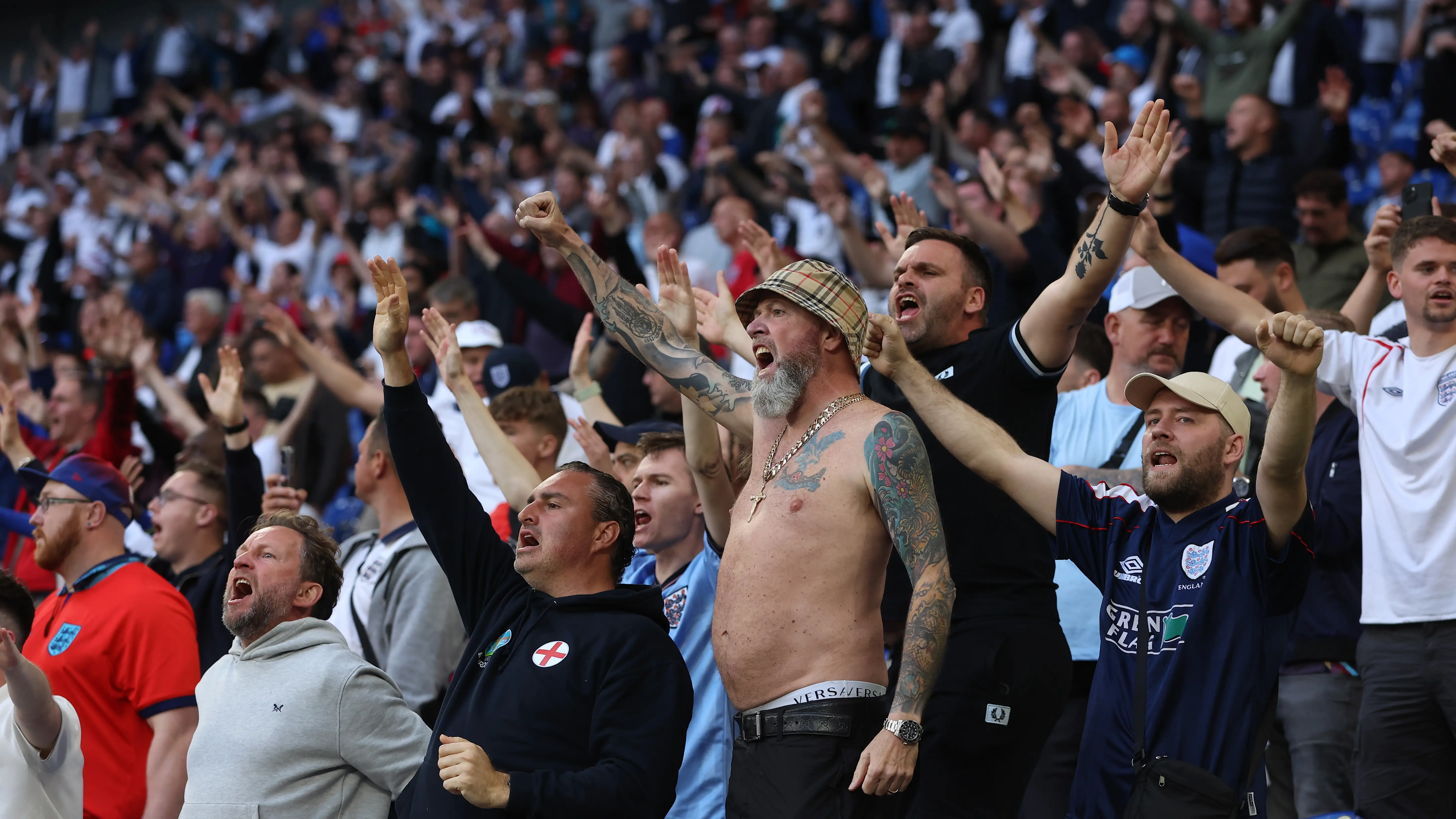 Aficionados ingleses durante el Inglaterra - Serbia de la Eurocopa 2024