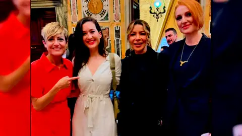 Sara Escudero acudió a la audiencia más divertida con el papa Francisco: "Impresiona su alegría, no deja de reír" Sara Escudero acudió a la audiencia más divertida con el papa Francisco: "Impresiona su alegría, no deja de reír"