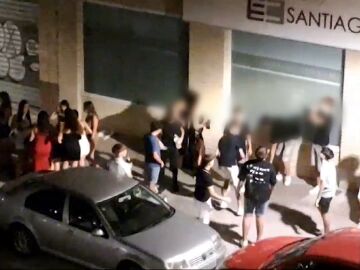 De fiesta a costa del malestar de los vecinos de un barrio de Valencia: "La tranquilidad ha durado una semana"