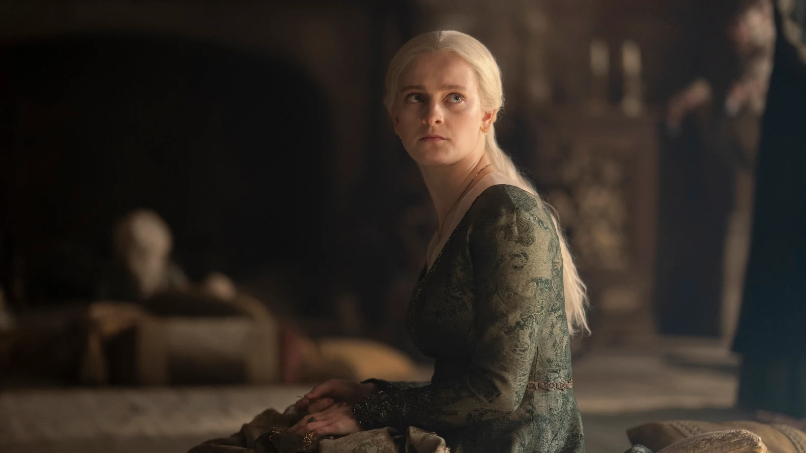 Phia Saban como Helaena Targaryen en La Casa del Drag&oacute;n
