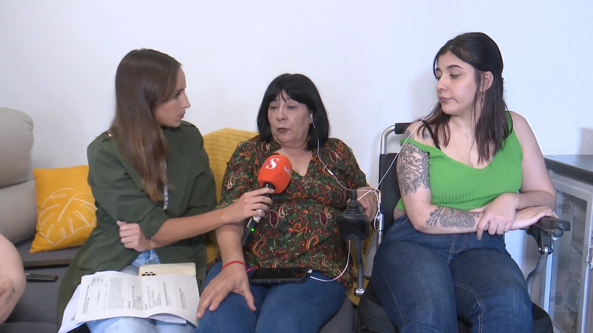 Un presunto estafador ha dejado a Sheila sin andador y sin esperanza de caminar: "Que nunca se vea como me veo yo" Un presunto estafador ha dejado a Sheila sin andador y sin esperanza de caminar: "Que nunca se vea como me veo yo"