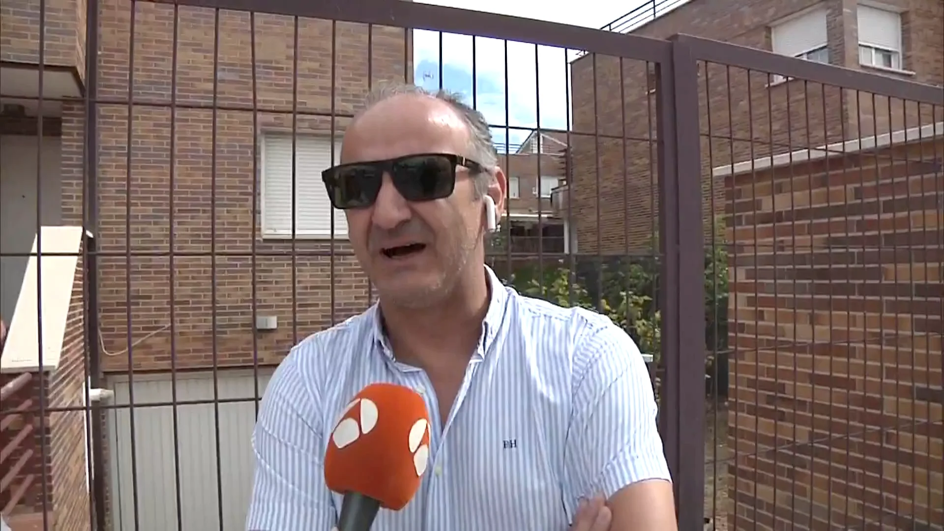 Los okupas hacen negocio con su casa Los okupas hacen negocio con su casa