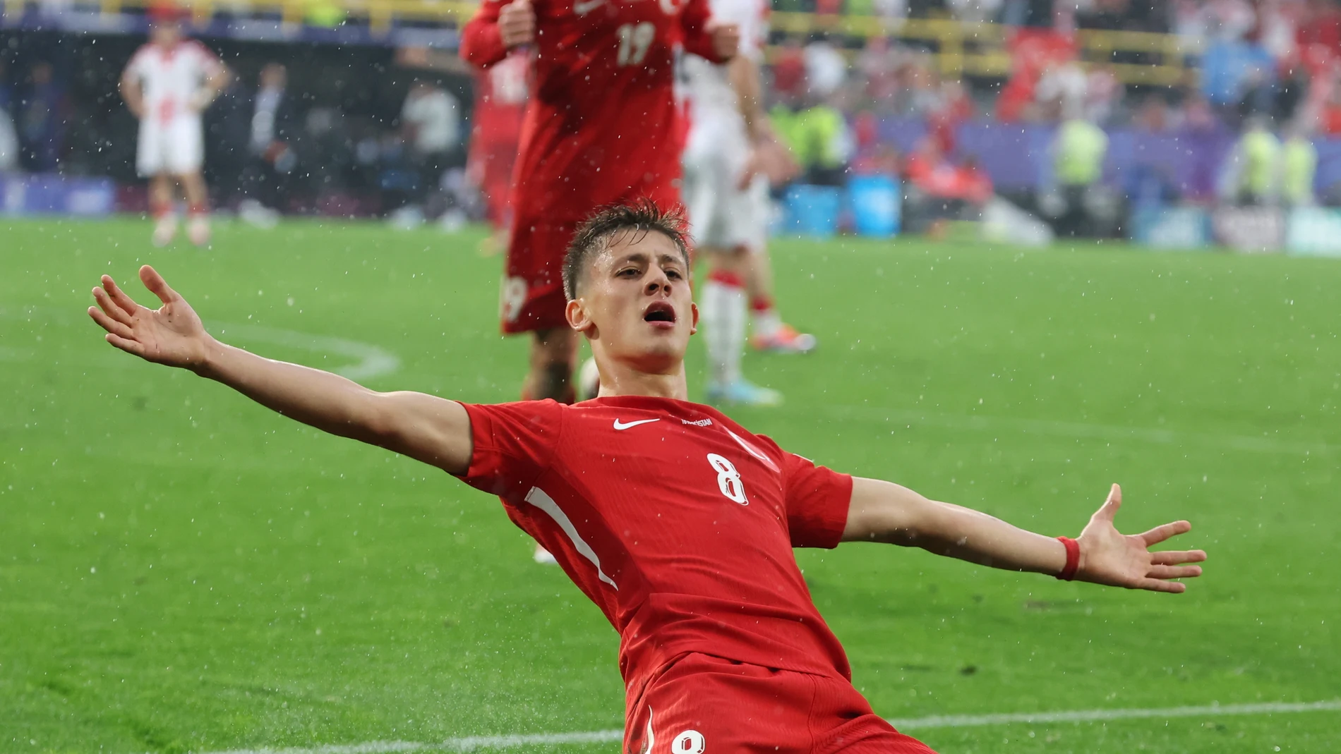 Arda Güler celebra su golazo ante Georgia en la victoria de su selección, Turquía, en la Eurocopa 2024 Arda Güler celebra su golazo ante Georgia en la victoria de su selección, Turquía, en la Eurocopa 2024
