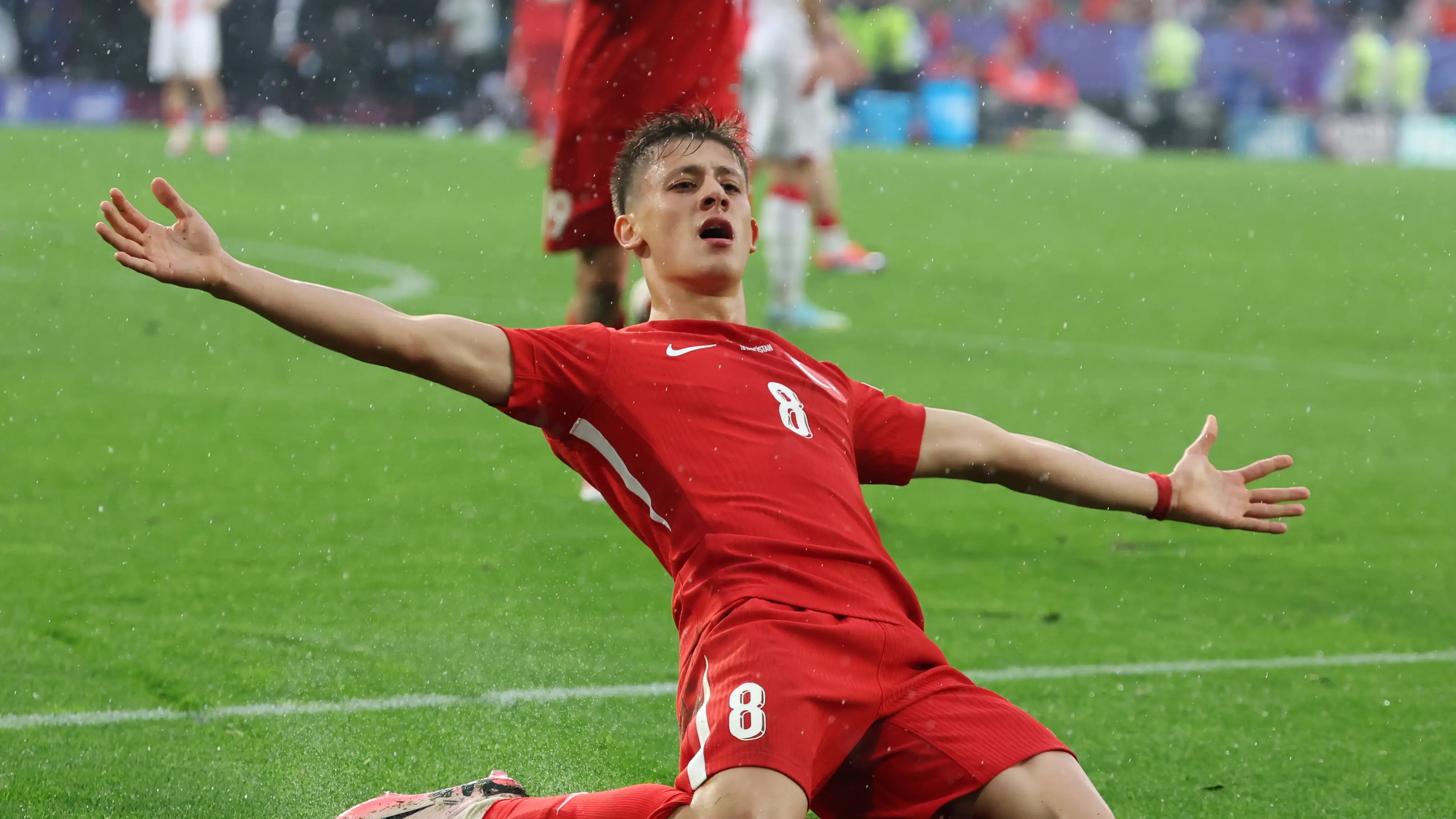 Arda Güler celebra su golazo ante Georgia en la victoria de su selección, Turquía, en la Eurocopa 2024 Arda Güler celebra su golazo ante Georgia en la victoria de su selección, Turquía, en la Eurocopa 2024