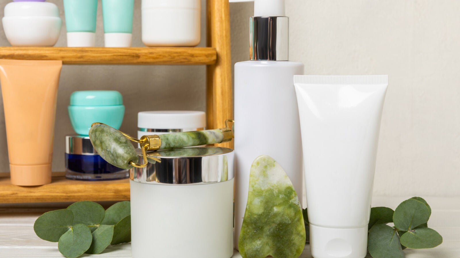 Puede que estés cometiendo este error en tu rutina de skincare, según una científica