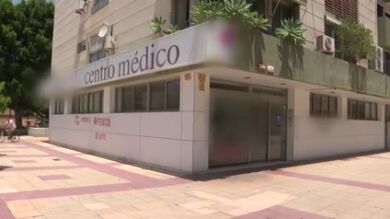 Una clínica de cirugía estética de Murcia cierra y deja a los pacientes a mitad del tratamiento