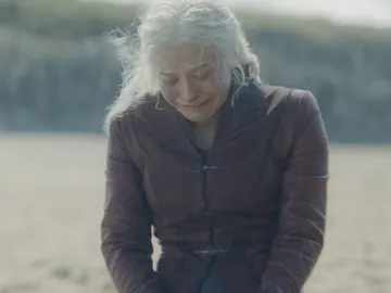 Rhaenyra Targaryen en el 2x01 de La Casa del Dragón Rhaenyra Targaryen en el 2x01 de La Casa del Dragón