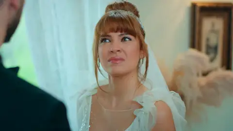 Kumru deja plantado a Çağatay el día de su boda tras descubrir sus planes: "Ojalá no te hubiera conocido nunca"