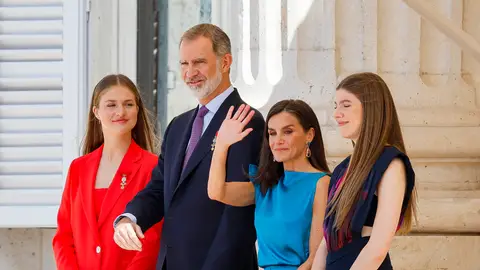 La Familia Real con motivo del 10º aniversario de la proclamación del Rey La Familia Real con motivo del 10º aniversario de la proclamación del Rey