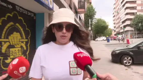 Gabriela Guillén haciendo declaraciones a la prensa Gabriela Guillén haciendo declaraciones a la prensa