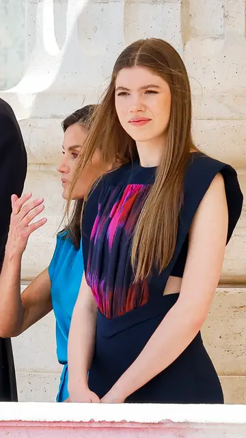 La reina Letizia y la infanta Sofía con motivo del 10º aniversario de la proclamación del Rey La reina Letizia y la infanta Sofía con motivo del 10º aniversario de la proclamación del Rey