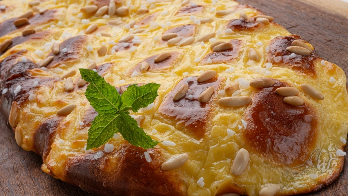 Arguiñano y su hijo dan la bienvenida al verano con la receta de coca de San Juan Arguiñano y su hijo dan la bienvenida al verano con la receta de coca de San Juan
