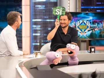 Trancas y Barrancas sacan confesiones insólitas a Manuel Carrasco con el juego de 'Te pega' Trancas y Barrancas sacan confesiones insólitas a Manuel Carrasco con el juego de 'Te pega'