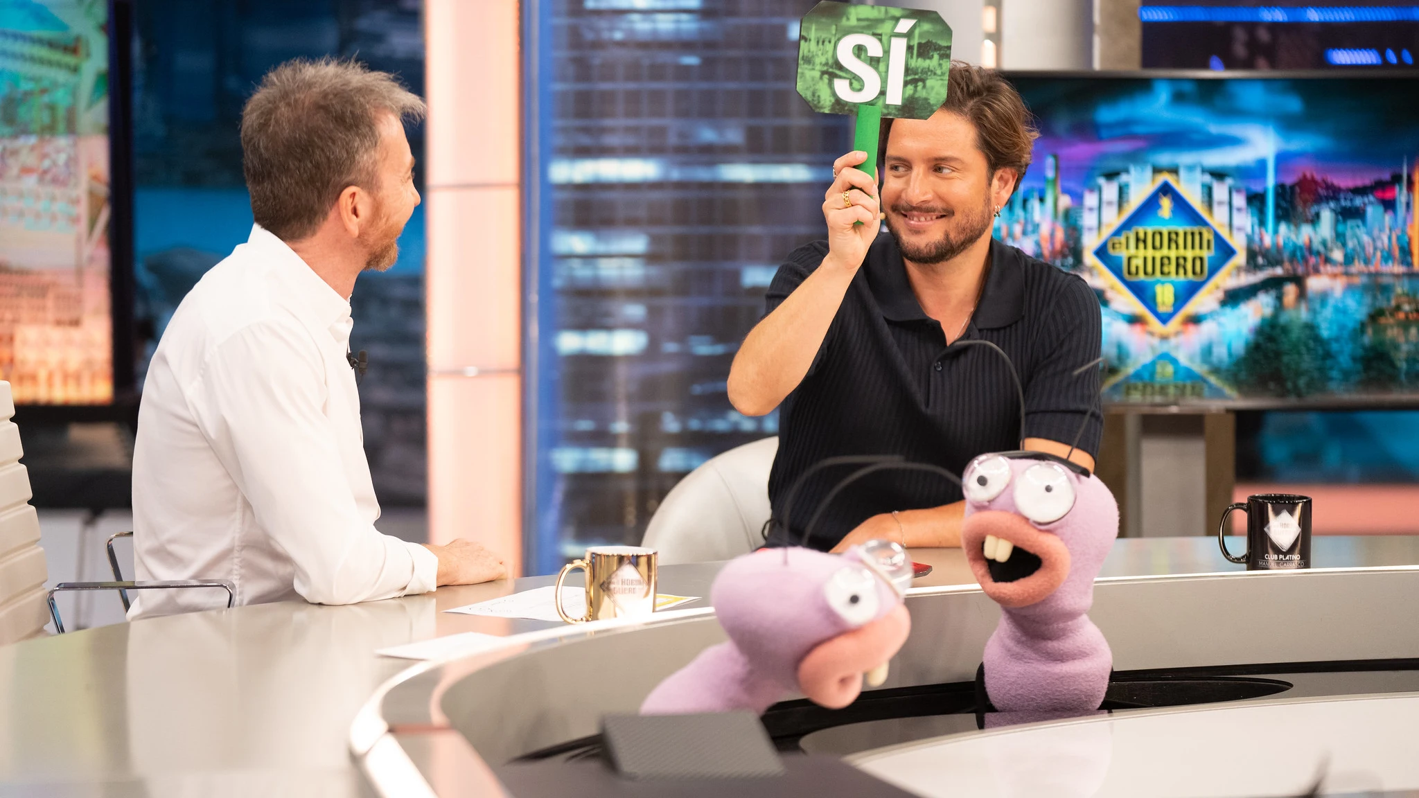 Trancas y Barrancas sacan confesiones insólitas a Manuel Carrasco con el juego de 'Te pega' Trancas y Barrancas sacan confesiones insólitas a Manuel Carrasco con el juego de 'Te pega'