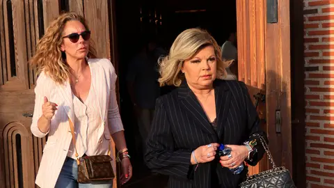 Terelu Campos y su amiga, Rocío Carrasco Terelu Campos y su amiga, Rocío Carrasco