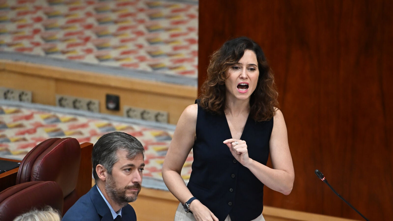 Isabel Díaz Ayuso critica a Begoña Gómez: 