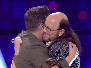 ¡Carlos Latre y Santiago Segura se reconcilian! El motivo que provocó doce años de resentimiento en Tu cara me suena ¡Carlos Latre y Santiago Segura se reconcilian! El motivo que provocó doce años de resentimiento en Tu cara me suena