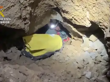 Labores de rescate en Garma Ciega (Cantabria) Labores de rescate en Garma Ciega (Cantabria)