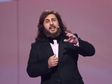 David Bustamante se la juega como Camilo Sesto en Tu cara me suena 11: "Creo que t&uacute; vas a estar en la final"