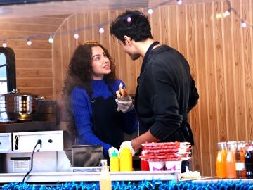 Ayaz comienza a trabajar con Asiye para pasar m&aacute;s tiempo con ella, &iquest;conseguir&aacute; ganarse su coraz&oacute;n? 