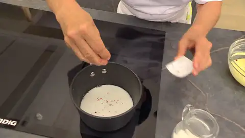 Desmenuza la pimienta rosa Desmenuza la pimienta rosa