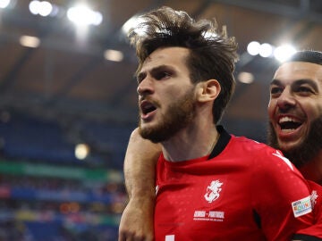 Kvaratskhelia celebra su gol a Portugal