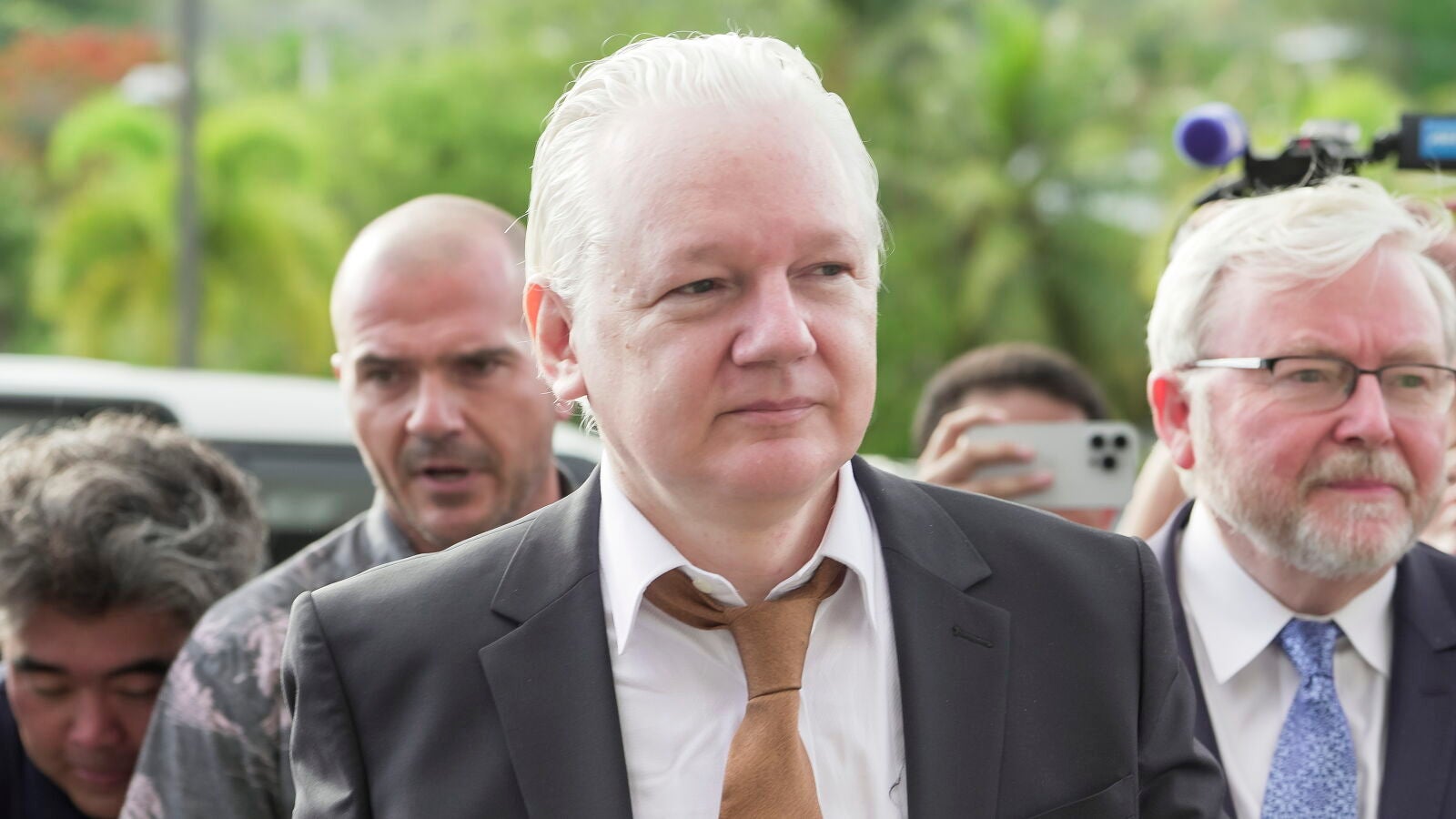 Julian Assange ya está en casa 