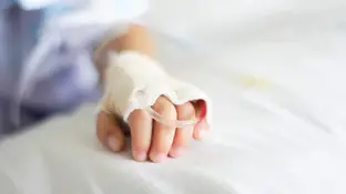 Imagen de archivo de un niño en el hospital Imagen de archivo de un niño en el hospital
